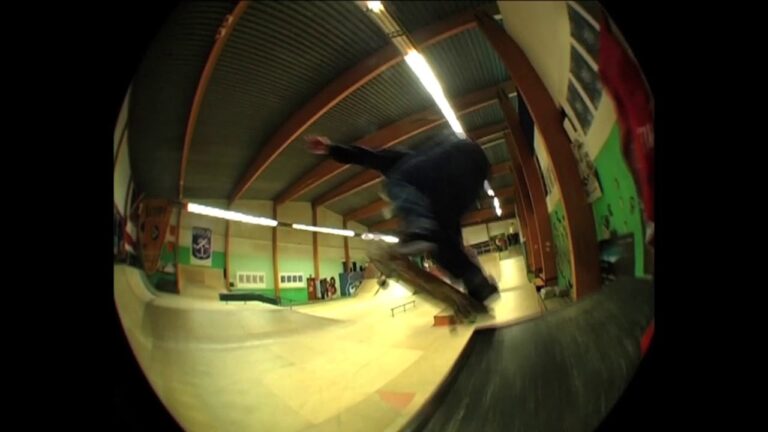 Veto Kakkonen: Checkin out Kouvola indoor skatepark